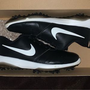 SOLD // Nike Roshe G Tour golf spikes